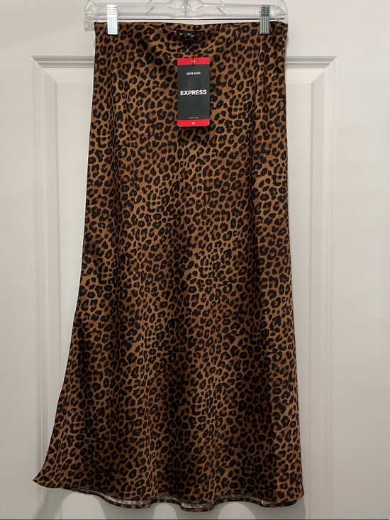 Express Dresses & Skirts - Express Women's Leopard Print Midi Skirt in Brown and Black